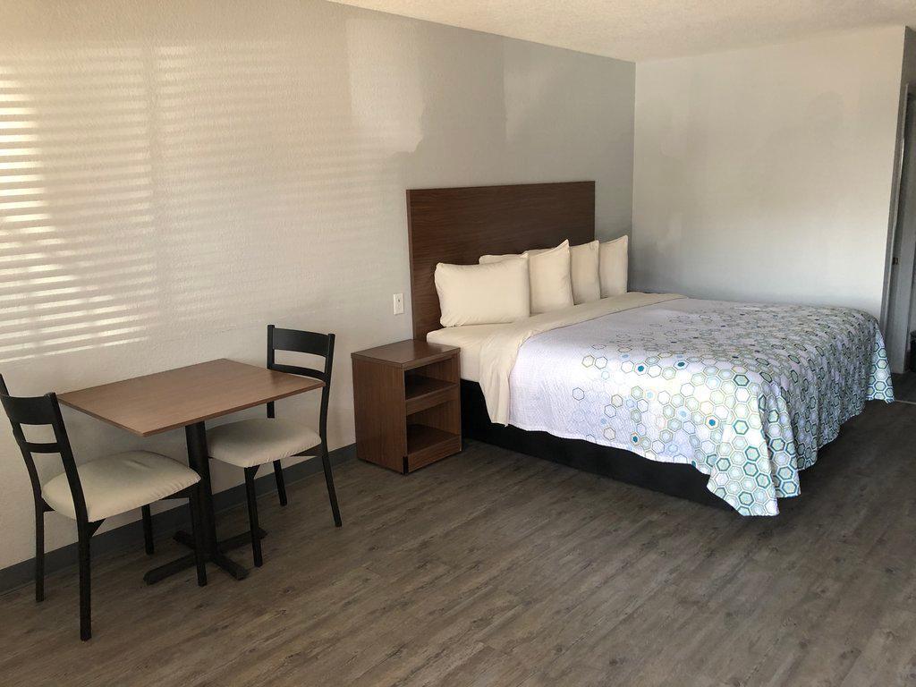 Hotel Hometowne 2*